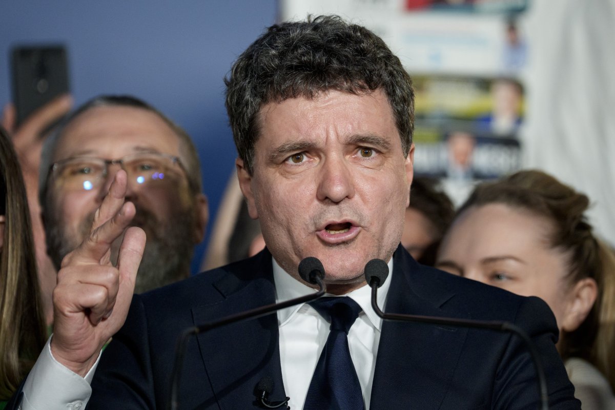 Nicușor Dan, siderat de sondajul care arată că românii au o părere bună despre Ceauşescu: „Când speranţele sunt înşelate ani la rând, nostalgia devine o reacţie firească”