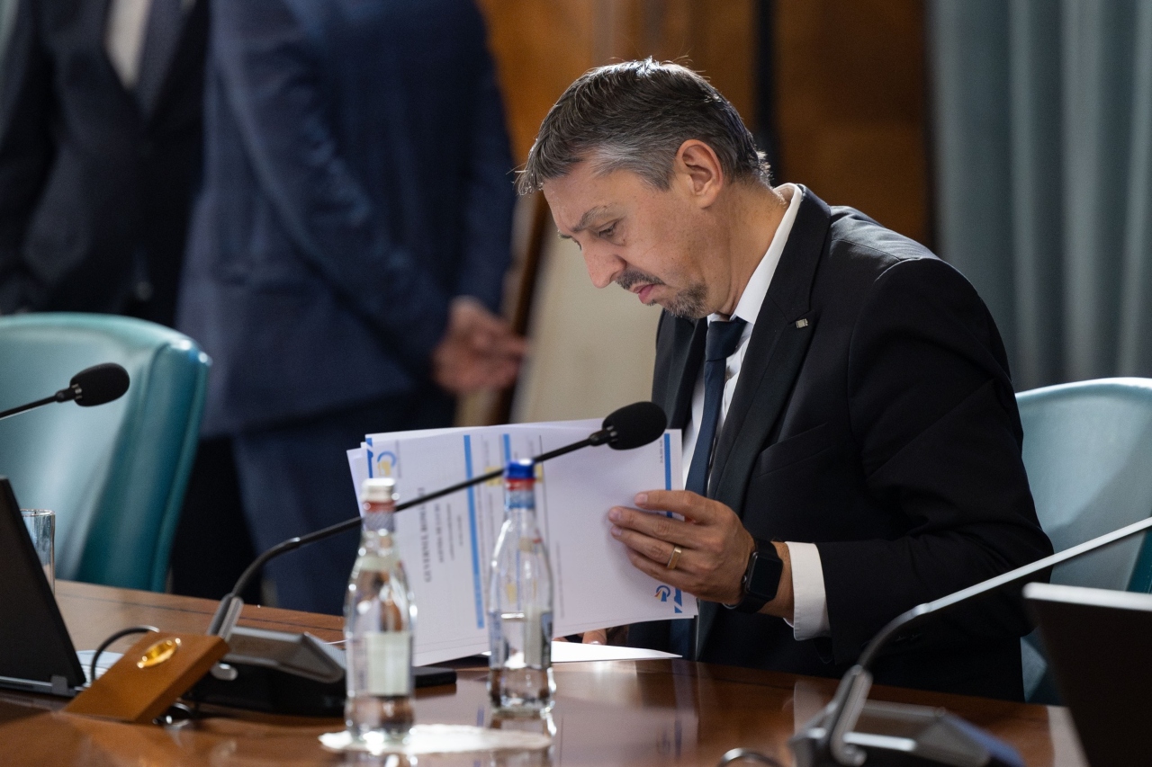 Profesorii pot cumula pensia cu salariul și în 2026. Anunțul de ultimă oră făcut de ministrul Educației