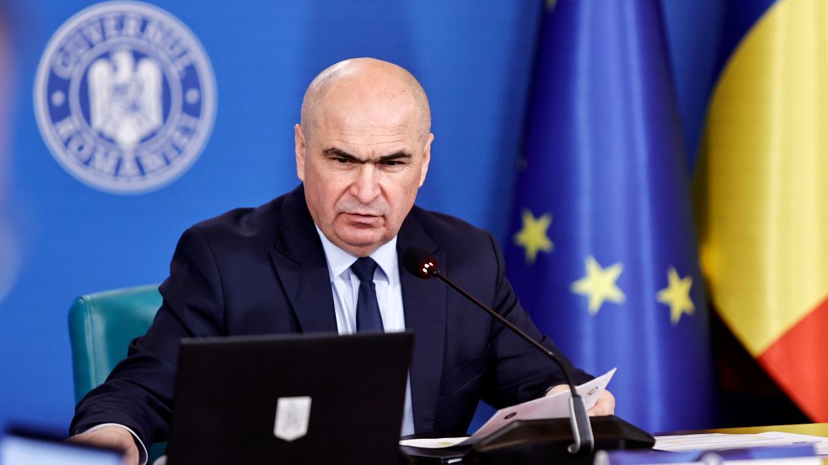 Bolojan, despre concedierile la stat: „Trebuie să tăiem peste 40% din posturi ca să avem efecte. Altfel, aruncăm banii într-o gaură neagră”