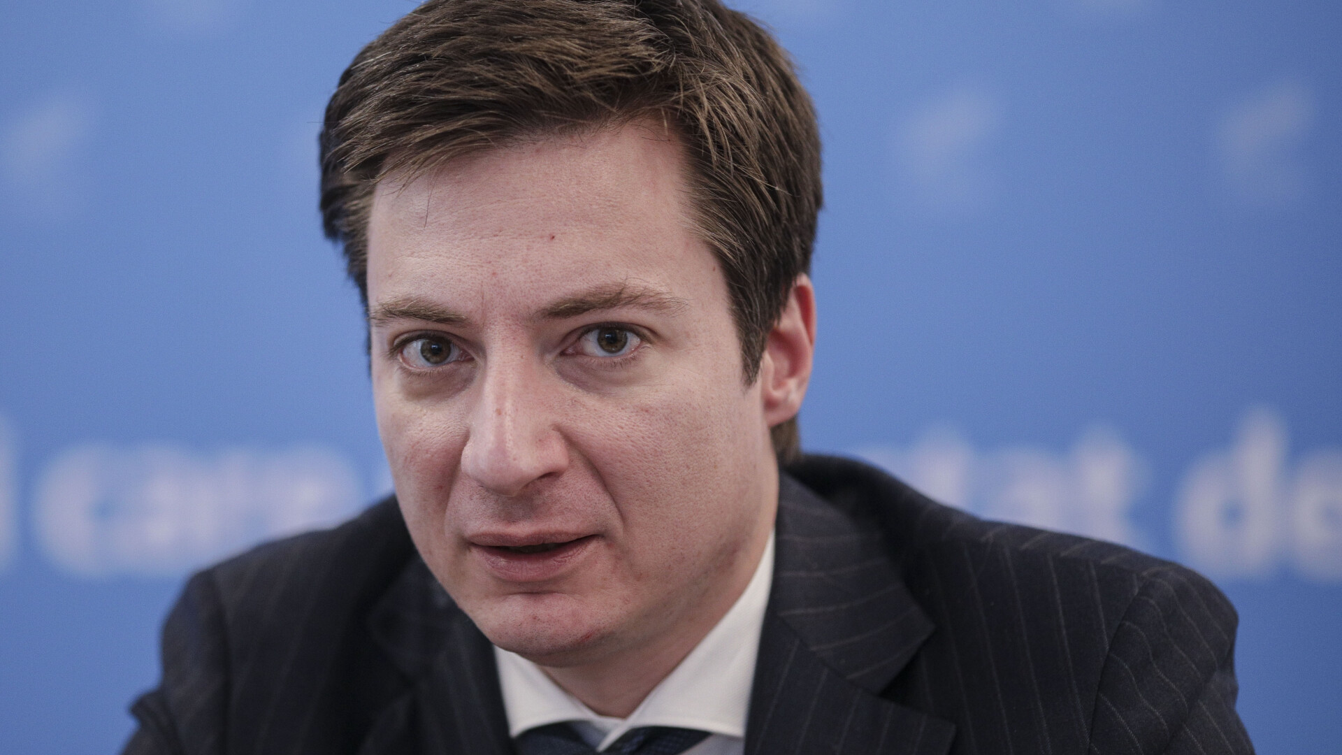 Andrei Caramitru critică sistemul educațional din România: Jumătate din școli trebuie închise