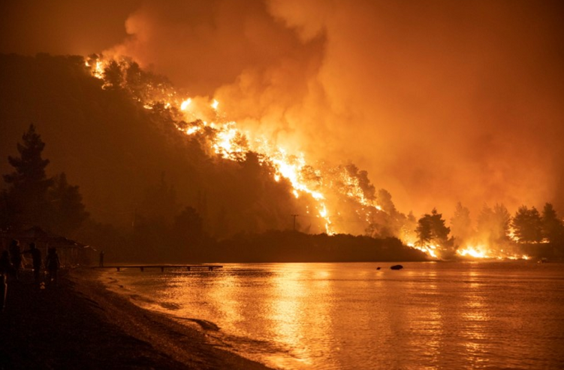 Cod roşu de incendii în Italia. Atenţionare de călătorie transmisă de MAE