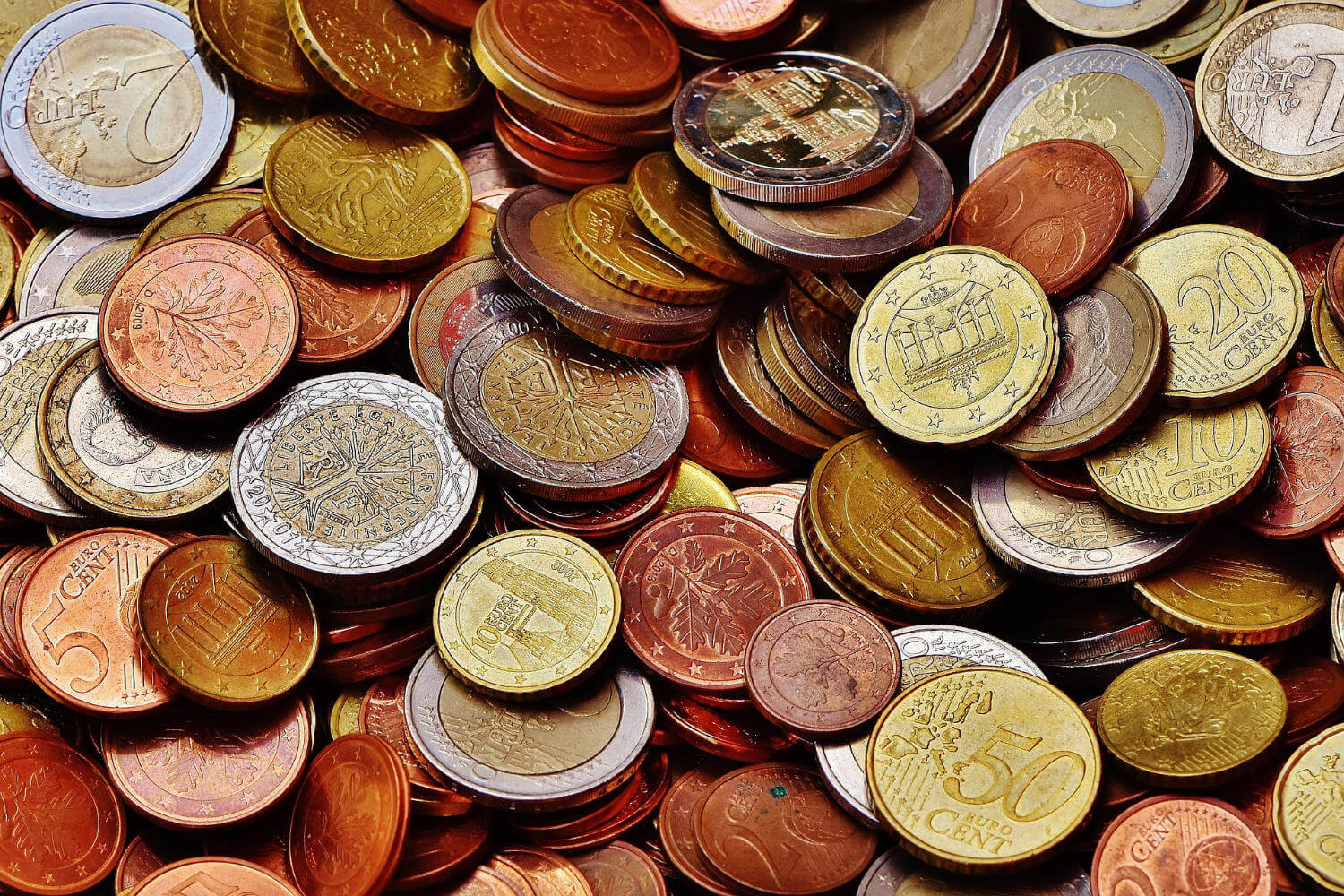 Moneda cu defect care costă o avere. Cât poți încasa, dacă te întorci din vacanță cu o astfel de piesă