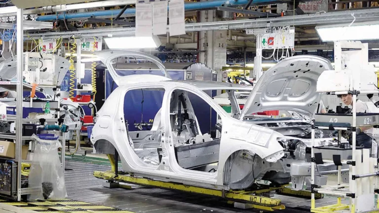 Concedieri 2026. Industria auto din România pierde 1.200 de angajați pe lună. Declinul, cel mai grav din ultimul deceniu