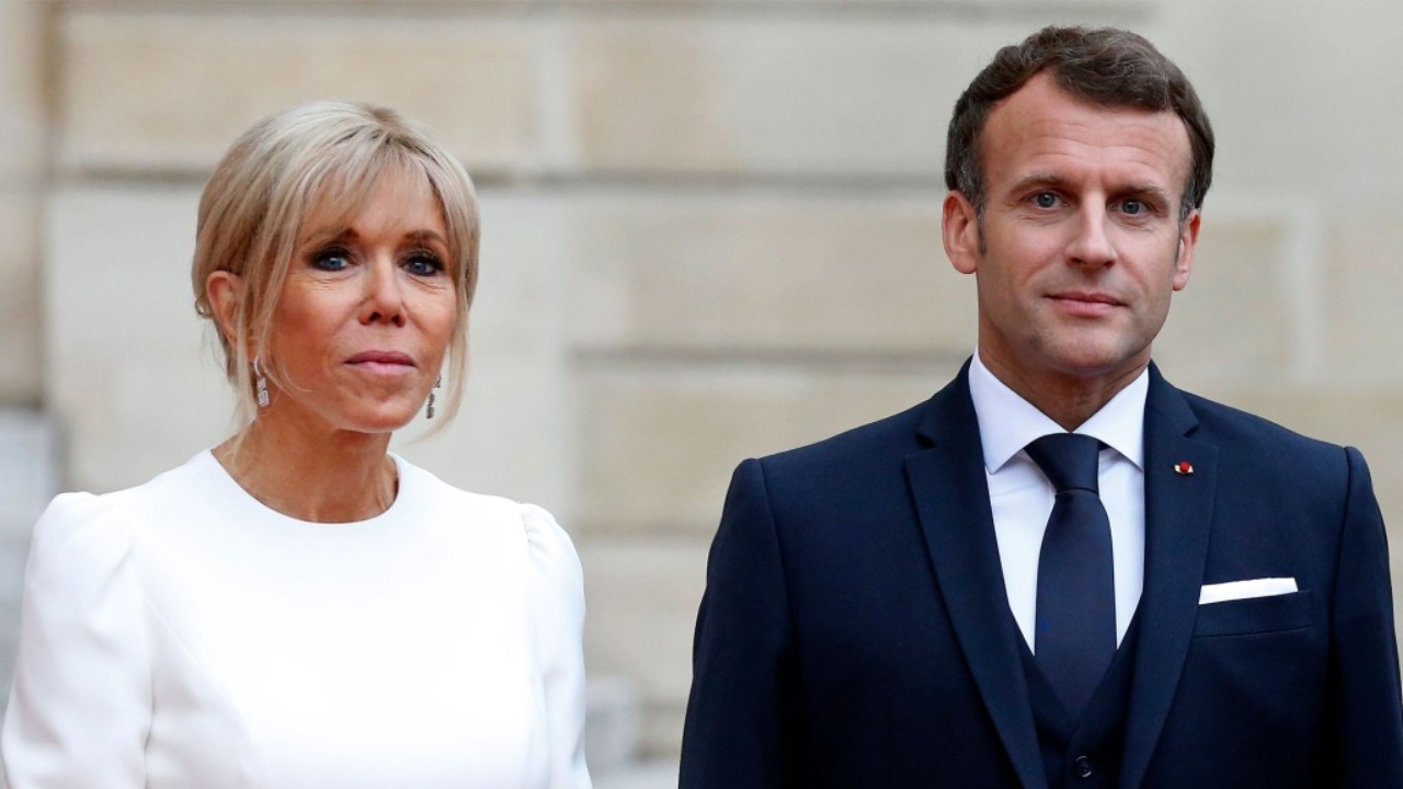 Emmanuel Macron o dă în judecată pe influencerița americană care a sugerat că soția sa s-a născut bărbat