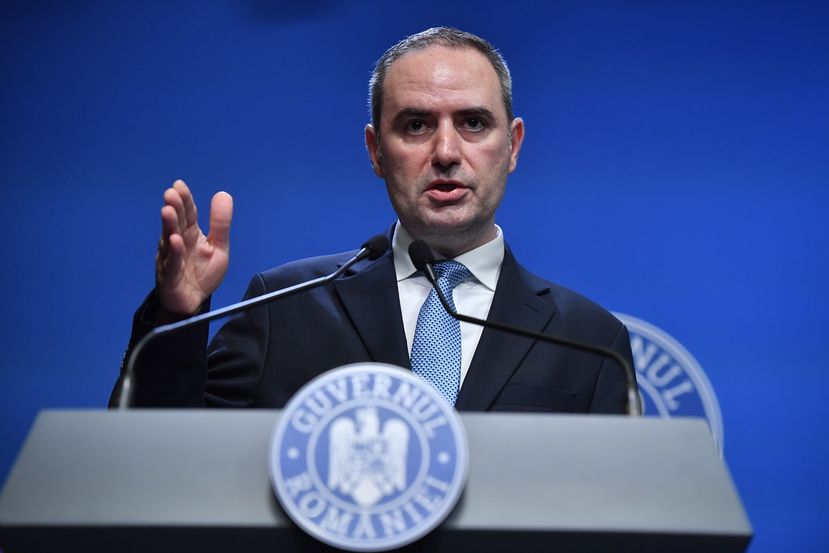 Nazare: Probabil că, dacă nu am fi crescut TVA cu două puncte, Agenţia Fitch nu ne-ar fi confirmat rating-ul