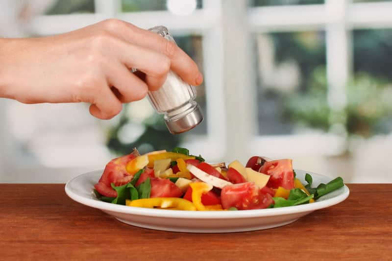 Cum repari mâncarea dacă ai pus prea multă sare. Trucurile dezvăluite de cele mai iscusite gospodine