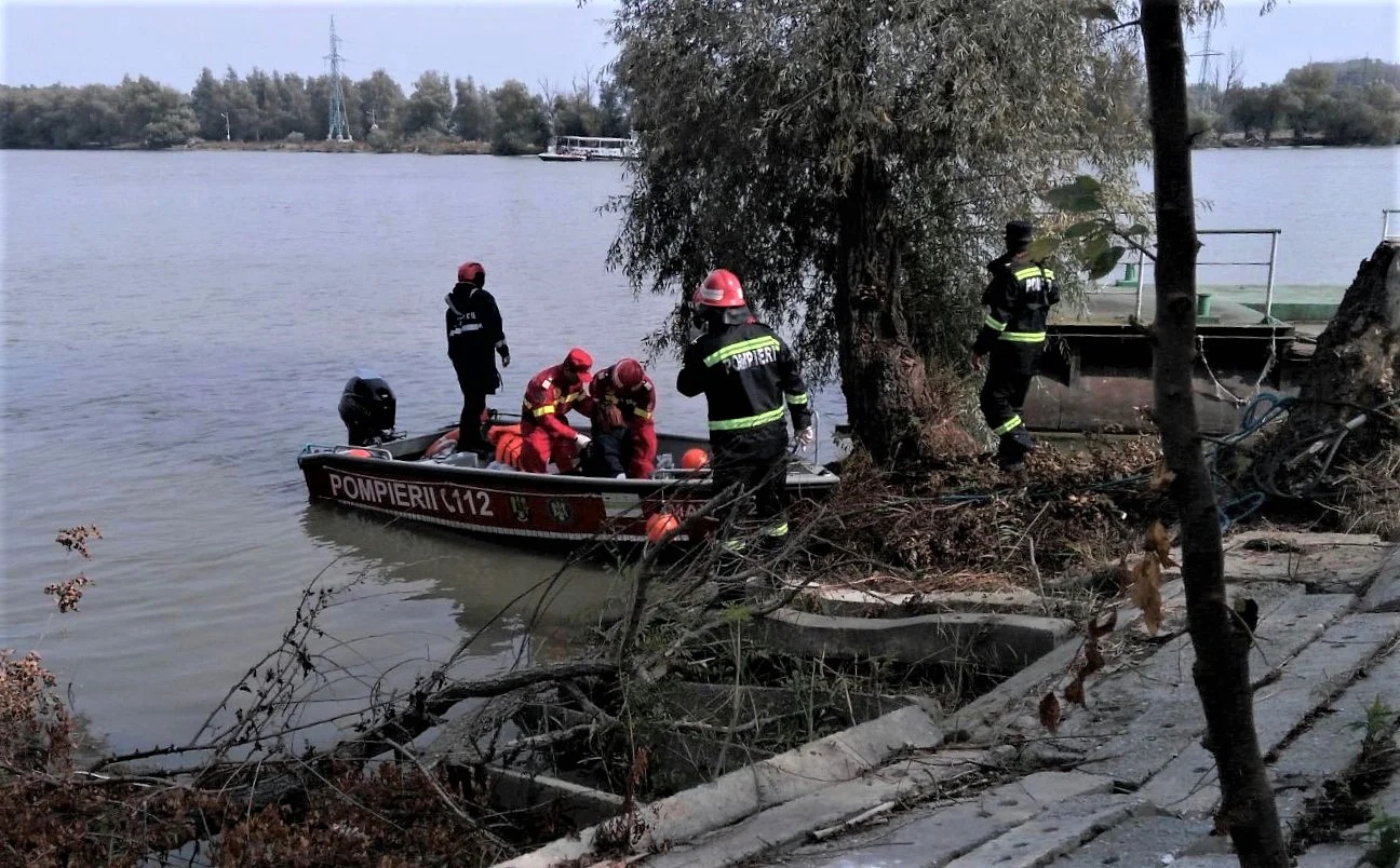 Barcagiul militar care a ucis 4 turiști în Delta Dunării a fost reținut. Cum s-a produs tragedia, de fapt. Ambarcațiunea cu 14 persoane s-a răsturnat  în zona golfului Musura