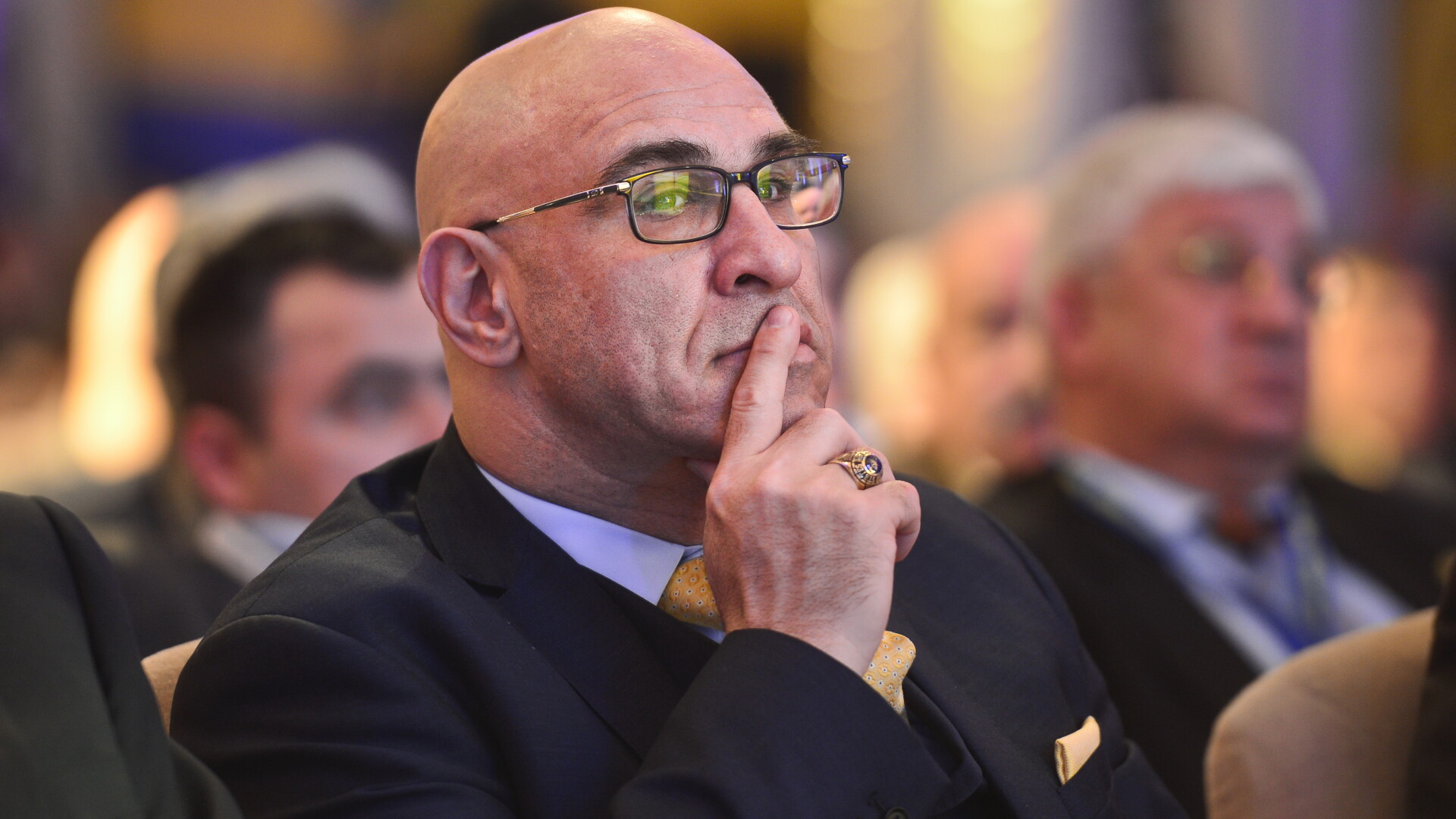 EXCLUSIV: Niels Schnecker: „Coaliţia de guvernare, un colos cu picioare de lut. Cât mai poate rezista?”