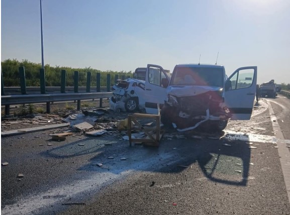 Accident în lanț pe Autostrada Soarelui. Doi oameni au fost răniți în carambolul de pe Autostrada A2