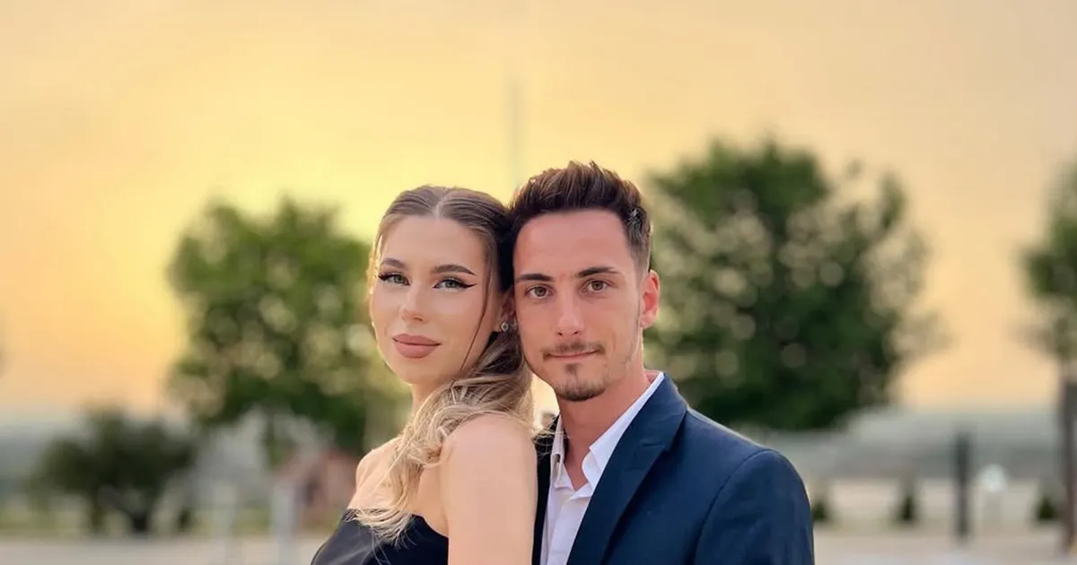 Soţia unui fotbalist român, bătută cu sălbăticie de doi interlopi într-un magazin aglomerat. Tânăra a ajuns la spital: „La momentul respectiv, eu mi-am pierdut cunoştinţa”