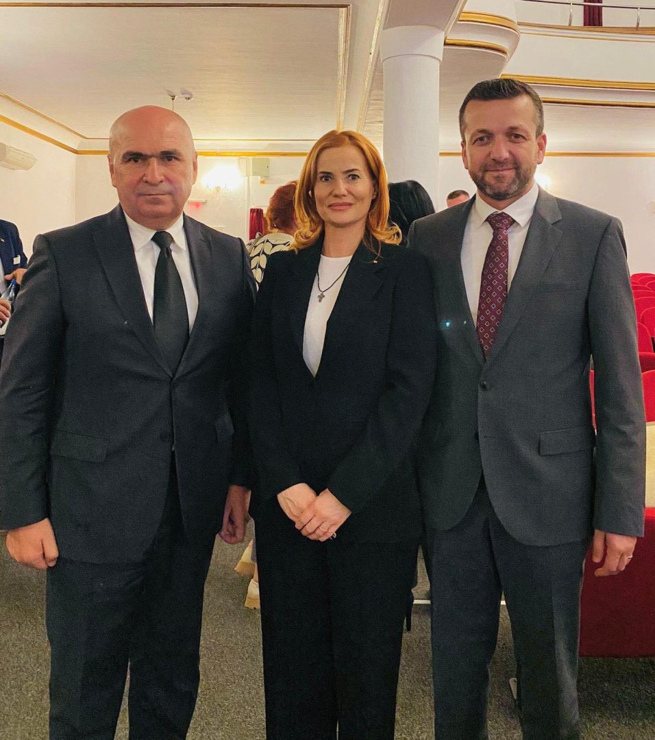 Arina Moș, alături de Ilie Bolojan
