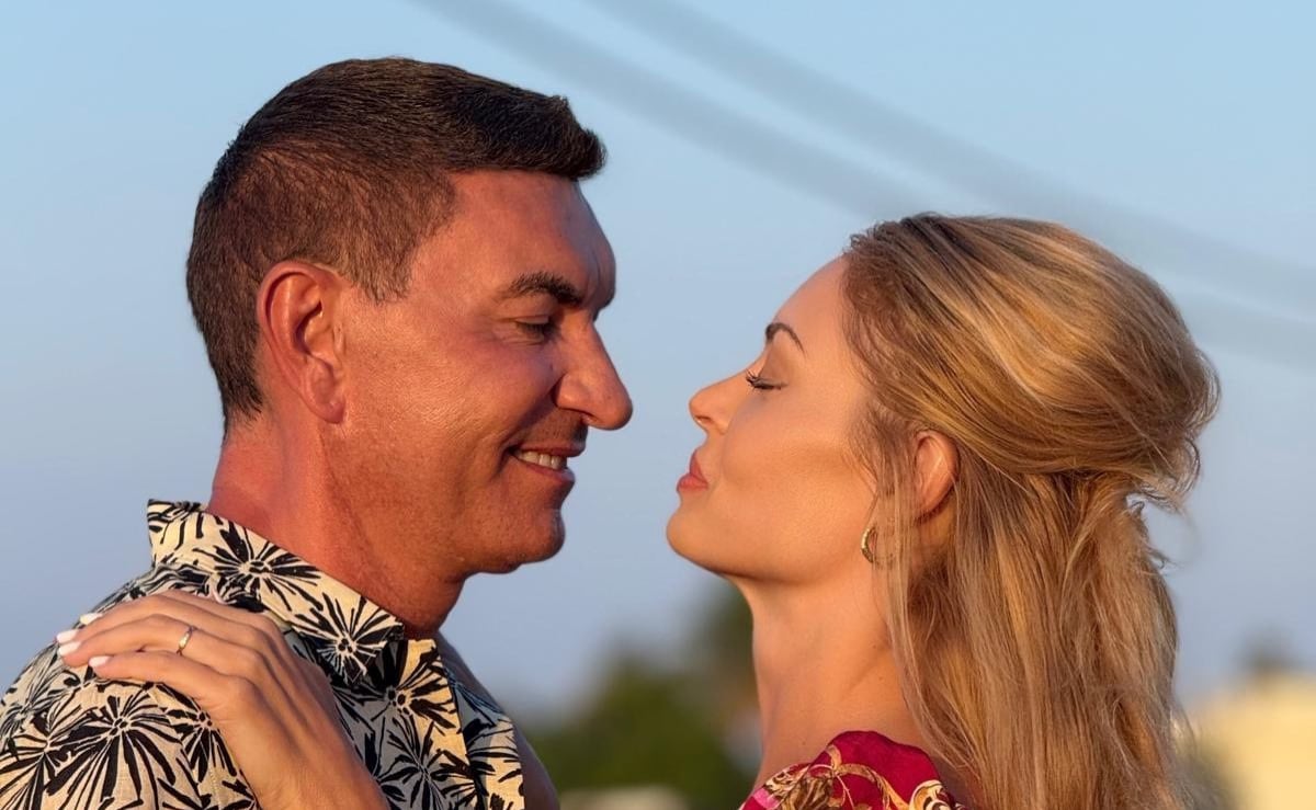 Ce loc au ales Cristi Borcea şi Valentina Pelinel pentru o vacanţă de vis. Imagini incredibile cu fostul boss de la Dinamo: „Eşti desfigurat de la operaţii” FOTO