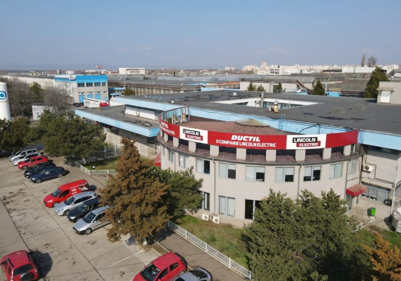 Concedieri la o mare companie americană prezentă în România. Câți oameni vor fi dați afară, când se fac disponibilizările