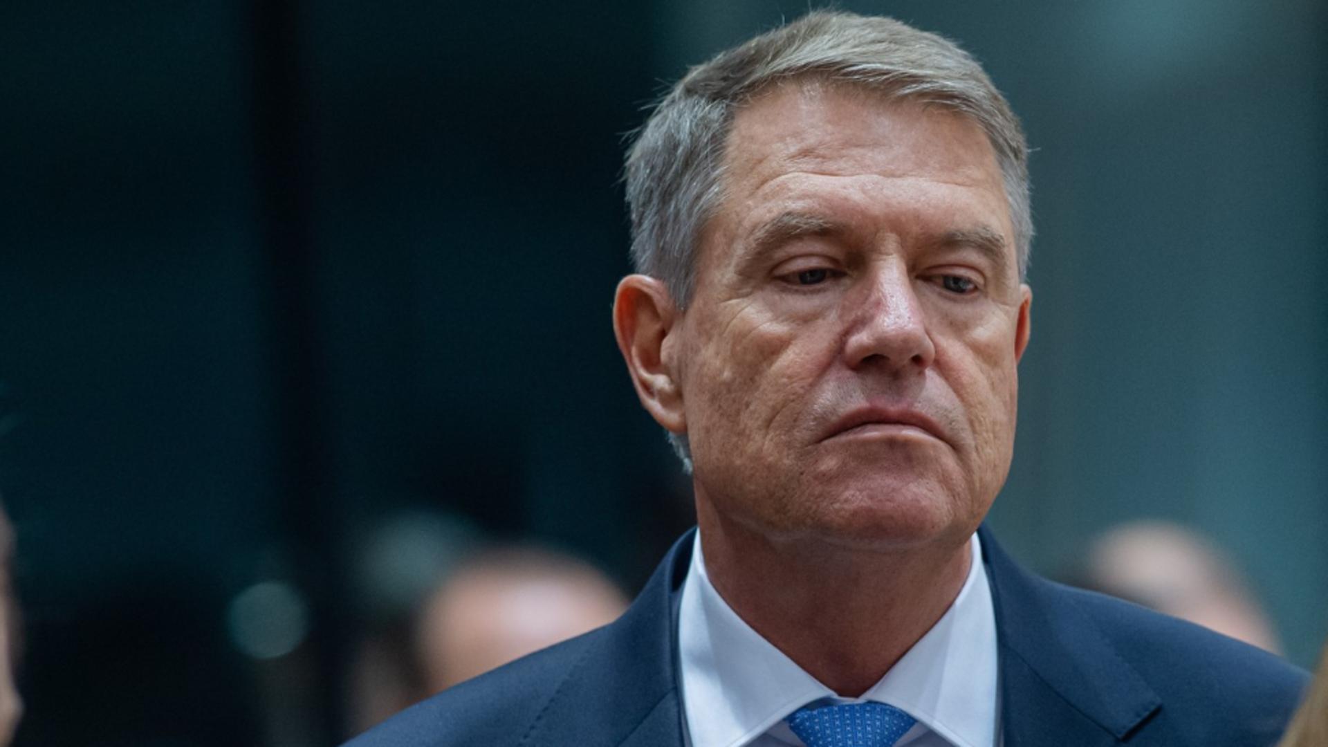 Klaus Iohannis, somat de ANAF pentru plata sumei încasate din chirii pentru casa dobândită ilegal. Fostul preşedinte datorează statului un milion de euro