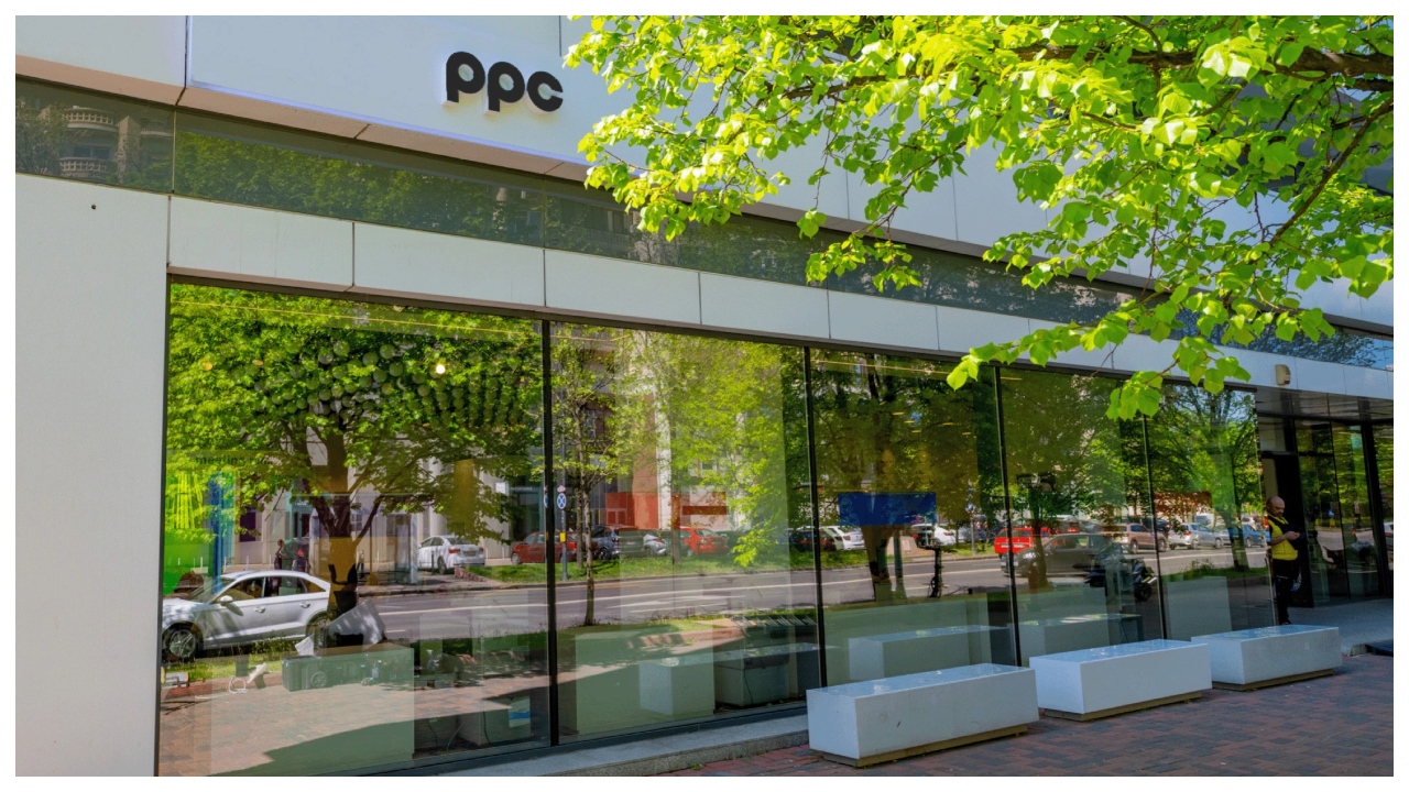 ANPC amendează cei mai mari distribuitori de energie din România, Hidroelectrica, PPC şi Electrica, pentru clauze contractuale abuzive. Sumele depăşesc 370.000 de lei