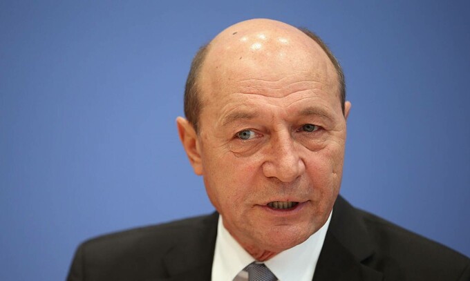 EXCLUSIV – Traian Băsescu, mesajul momentului înainte de alegerile parlamentare din Republica Moldova: „Dacă socialiștii câștigă, Republica Moldova va avea un guvern supus Moscovei”
