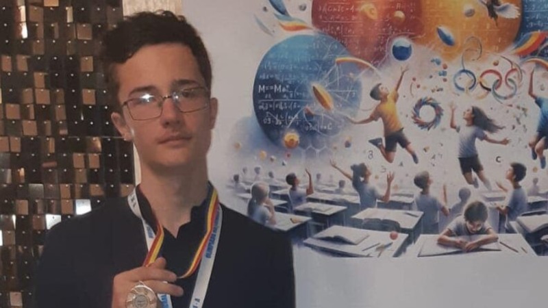 Un tânăr din Botoșani a pus România pe harta astronomiei mondiale. Matei Butnaru a strălucit mai bine ca alţi 12.299 de participanți