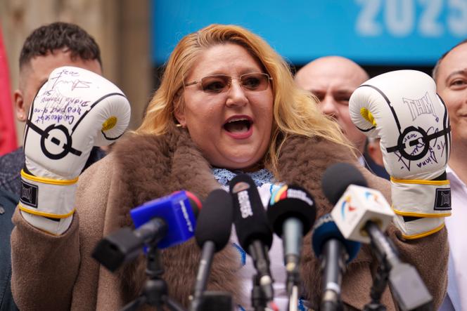 EXCLUSIV – Diana Șoșoacă tună şi fulgeră după ce Parchetul a cerut ridicarea imunității europene: „De abia aștept să dau foc la pușcărie și la casa de nebuni”