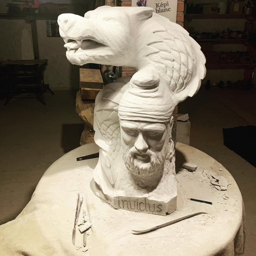 Sursă foto : Instagram / sierra.carvings