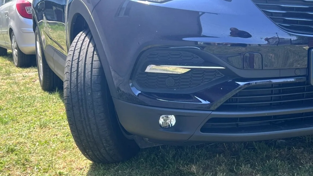 Greșeala pe care o fac mulți șoferi când parchează. Șase consecințe serioase pentru mașină!