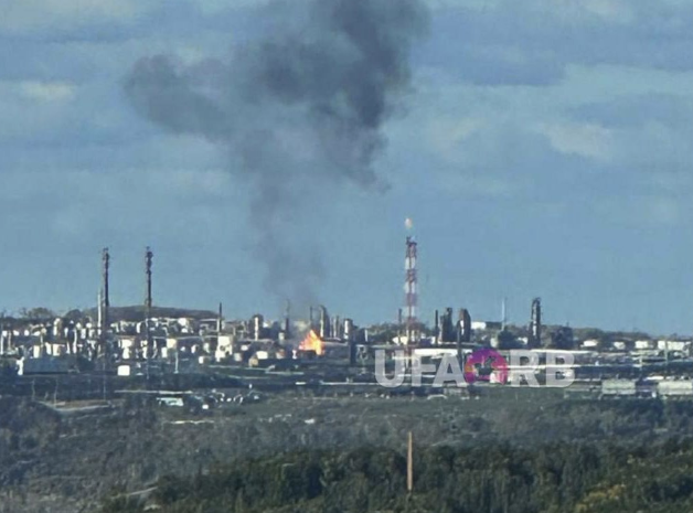 VIDEO Ucraina a lovit cu drone una din cele mai mari rafinării de petrol din Rusia