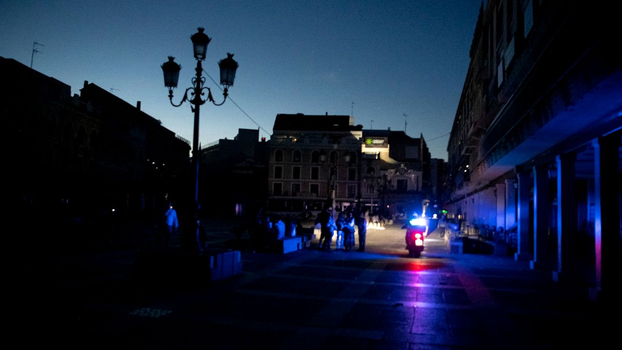 BLACKOUT Peste 2,3 milioane de oameni au rămas fără curent electric în Mexic. Cel mai cunoscut oraș turistic a fost puternic afectat