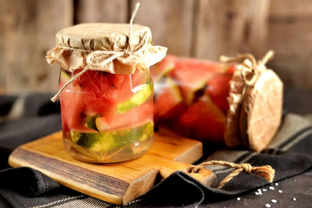 Delicatesa care își va salva mesele de iarnă: Rețetă de pepeni murați