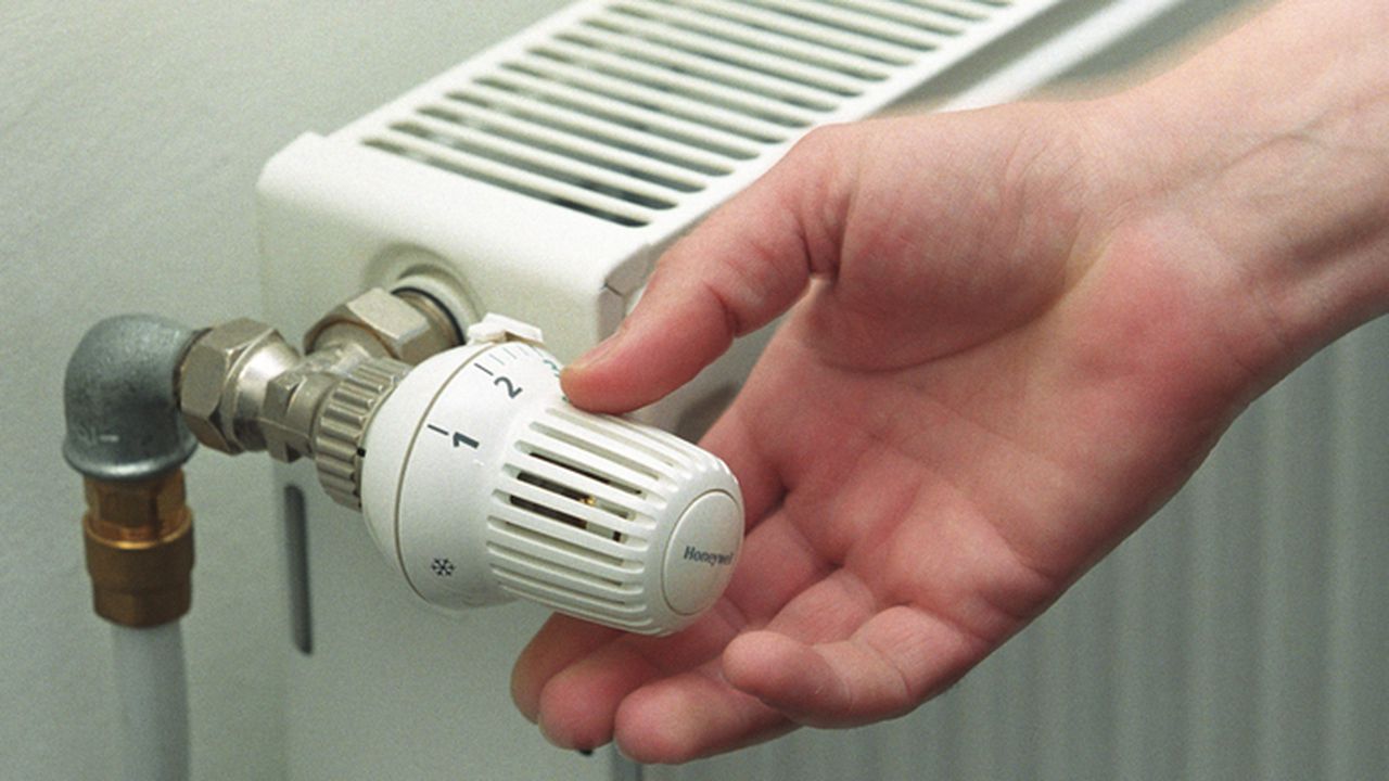 Căldură la cerere începând de luni 29 septembrie 2025. Ce trebuie să facă asociaţiile de proprietari, legea este clară!