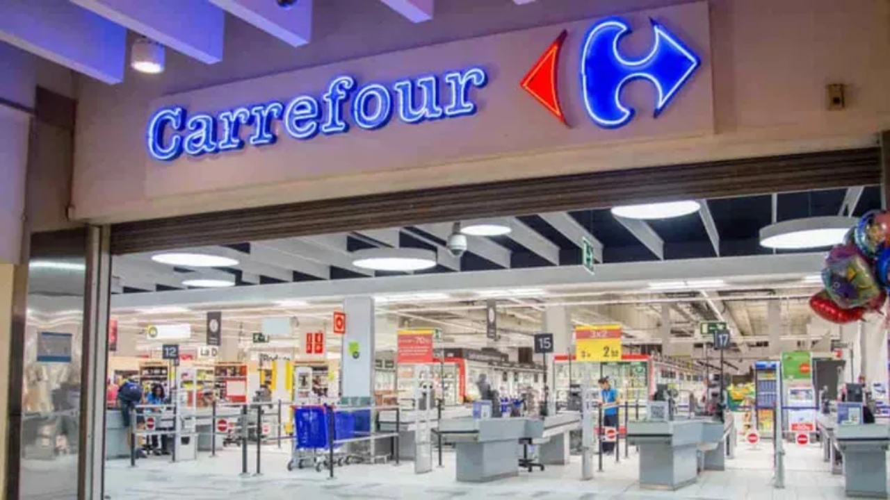 Carrefour renunță la piața din Polonia și analizează să plece și din Argentina. Profitabilitatea grupului francez din România se menține, deși pot exista vânzări