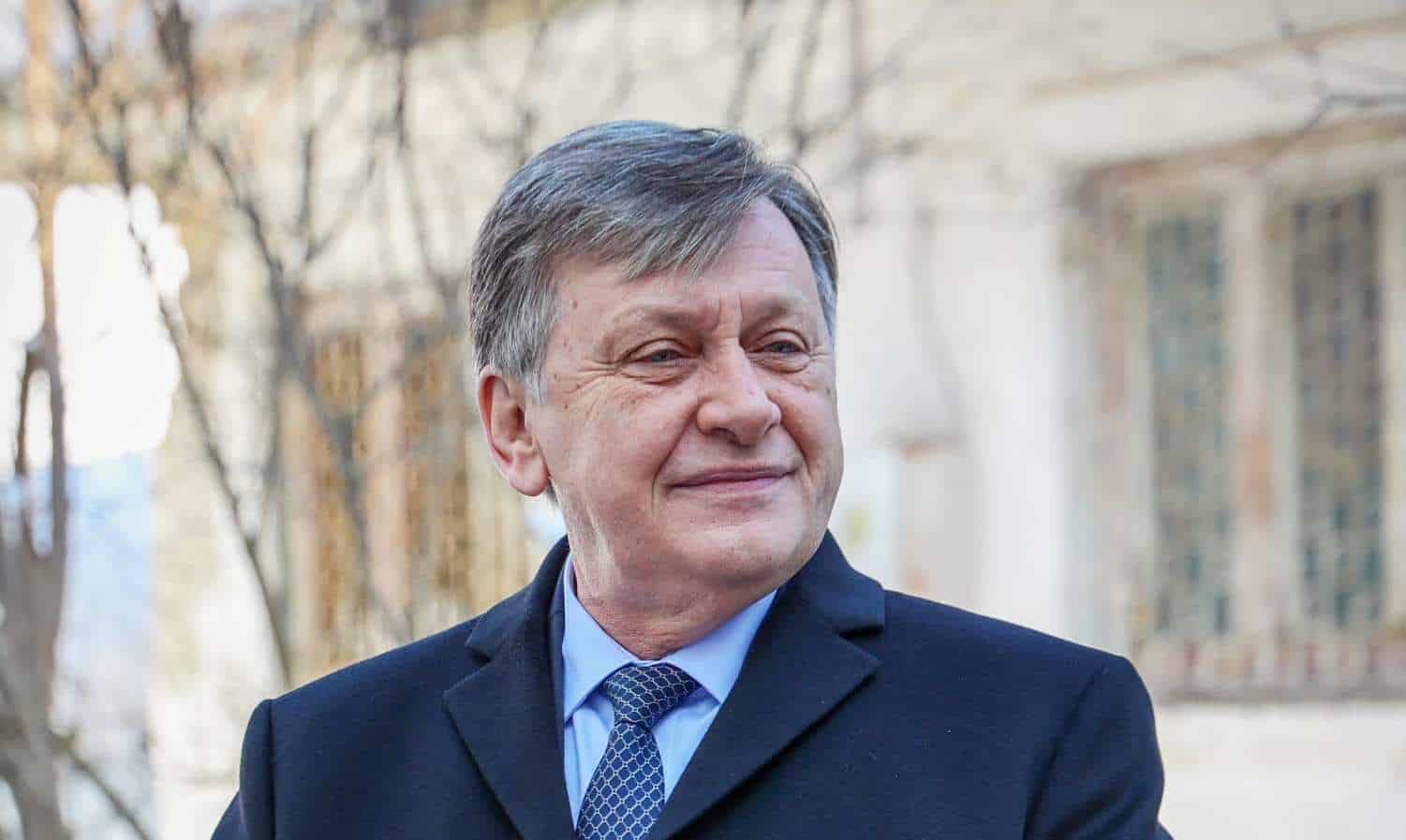 Crin Antonescu se apropie de suveraniști: ”Votul pentru Călin Georgescu nu vine de la niște oameni tâmpiți sau ușor de păcălit”