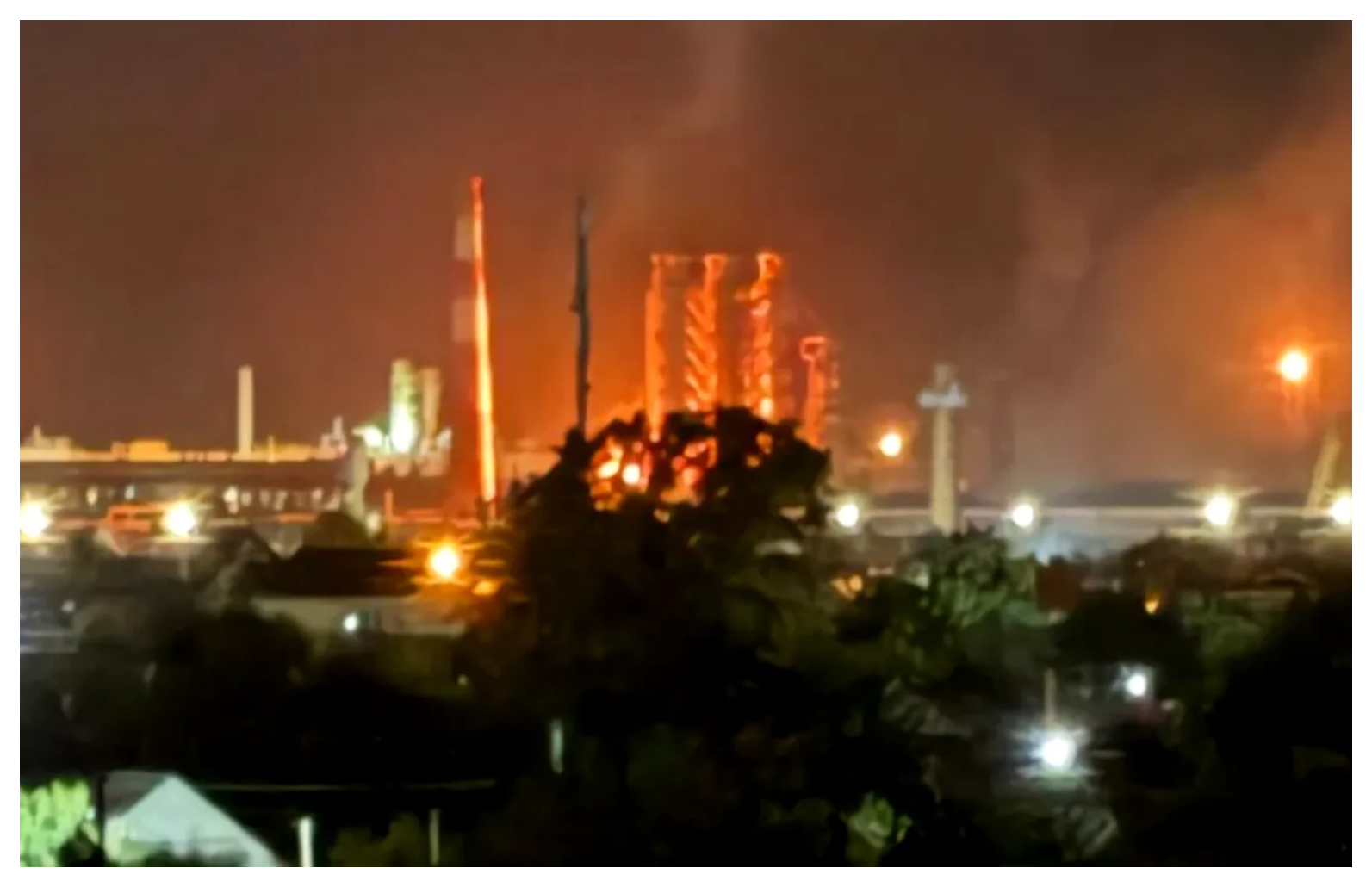 Războiul din Ucraina se mută în Rusia: O dronă ucraineană a lovit rafinăria de petrol Afipsky din regiunea Krasnodar