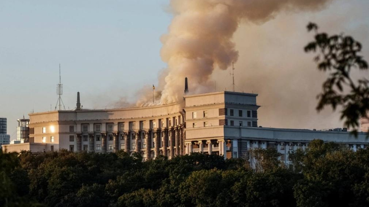 Rusia a lansat 805 drone în Ucraina peste noapte, în cel mai mare atac de acest tip de la începutul războiului. Clădirea Guvernului ucrainean, cuprinsă de flăcări. Cel puțin doi morți la Kiev, printre care și un bebeluș