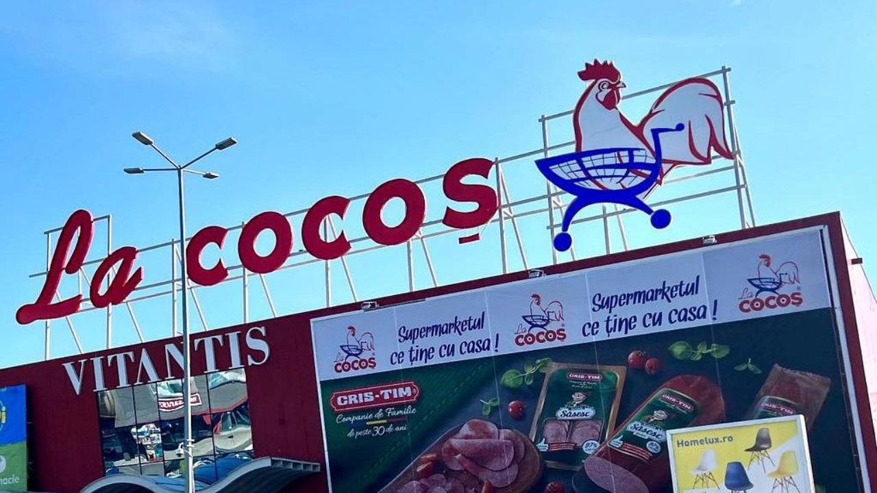La Cocoș deschide un nou magazin în România și caută angajați. Se oferă salarii de 7.500 de lei pe lună, bonuri de masă și beneficii incredibile