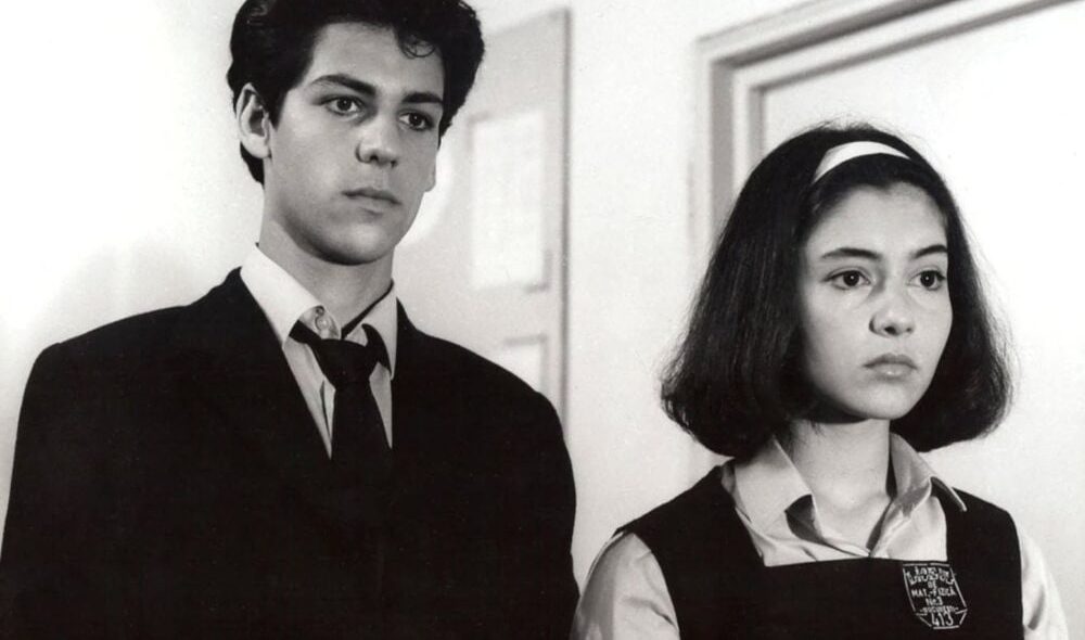 Cum arată acum liceul unde s-a filmat celebra peliculă „Liceenii”. A ajuns de nerecunoscut FOTO
