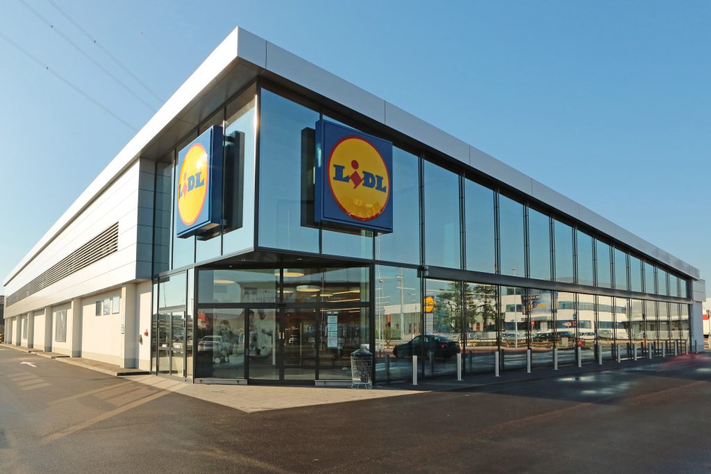 Produse noi românești, pe rafturile de la Lidl. Un aliment este rar pe piața locală. Românii se vor îngrămădi să-l cumpere