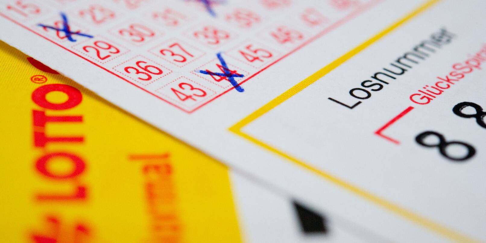 Un neamţ s-a întrebat timp de şase luni cine e nebunul care nu-şi ridică câştigul de 15,3 milioane de euro. Unde se afla biletul câştigător, în tot acest timp
