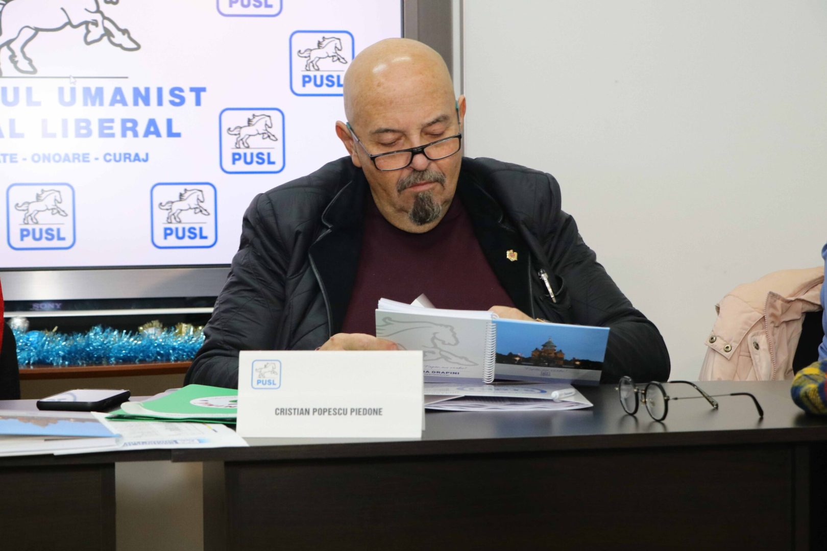 Piedone îşi dă demisia din partidul lui Dan Voiculescu, după 20 de ani de colaborare şi prietenie.