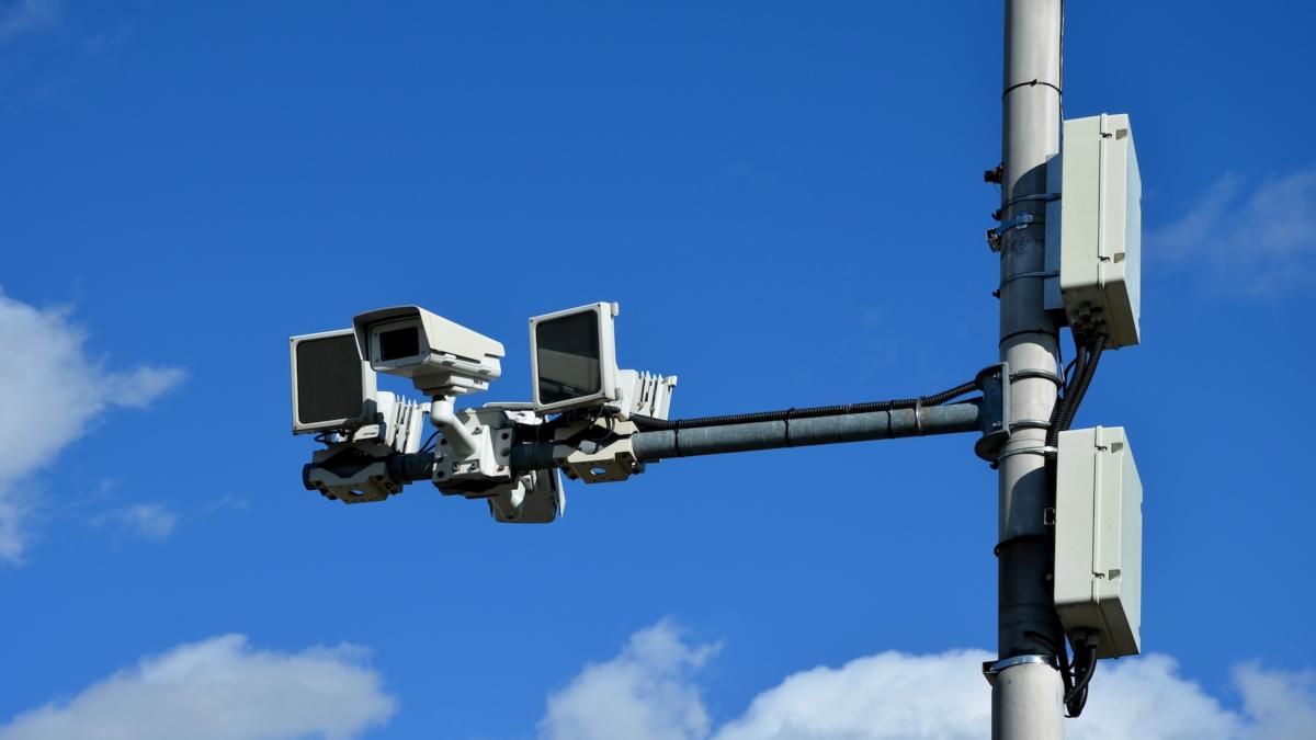 Austeritate cu orice preț. Guvernul taie fondurile pentru 400 de radare fixe, deși România este prima în Europa la numărul de morți în accidente