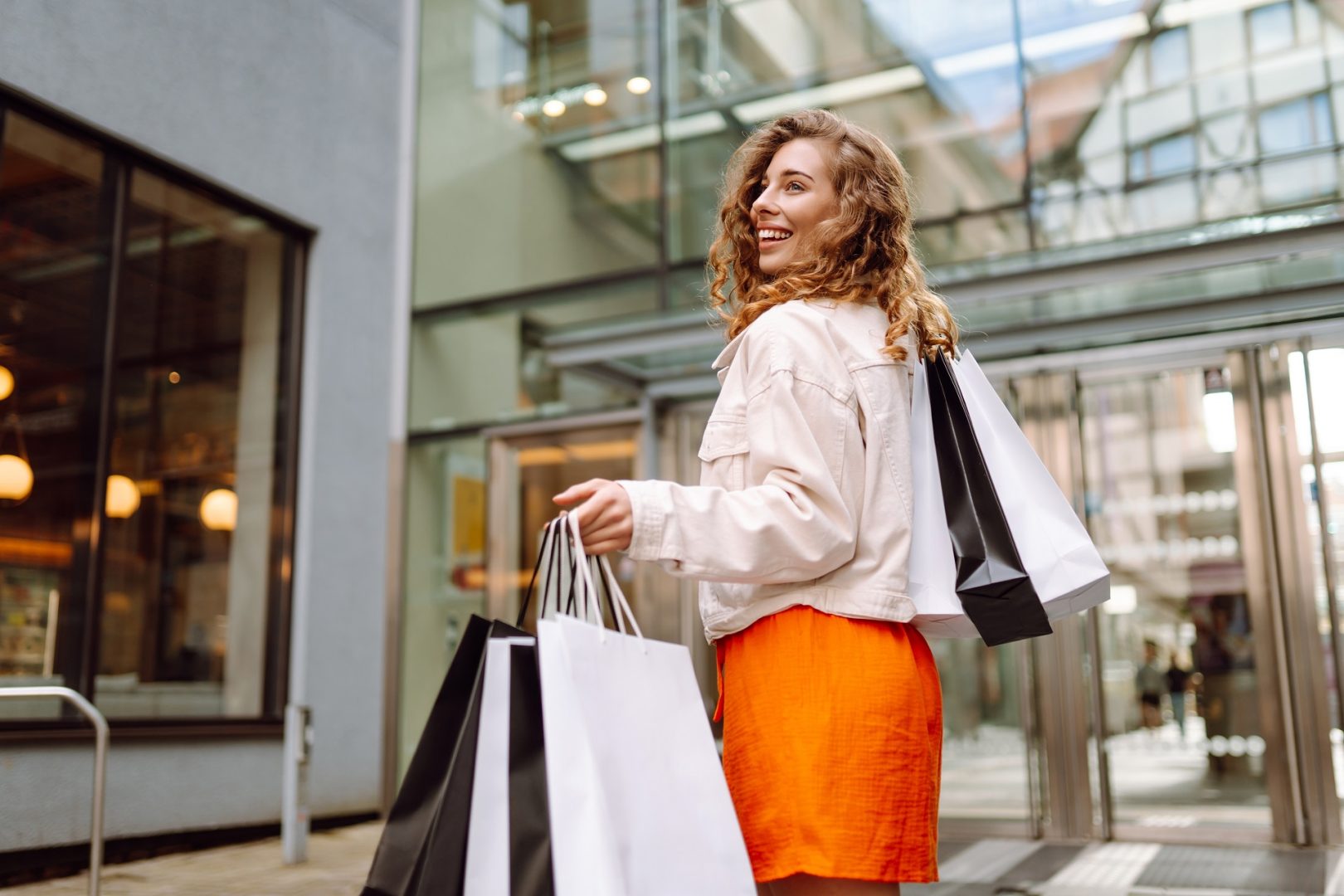 Ce cumpără românii de Black Friday? Cum s-au schimbat tendințele în ultimii ani