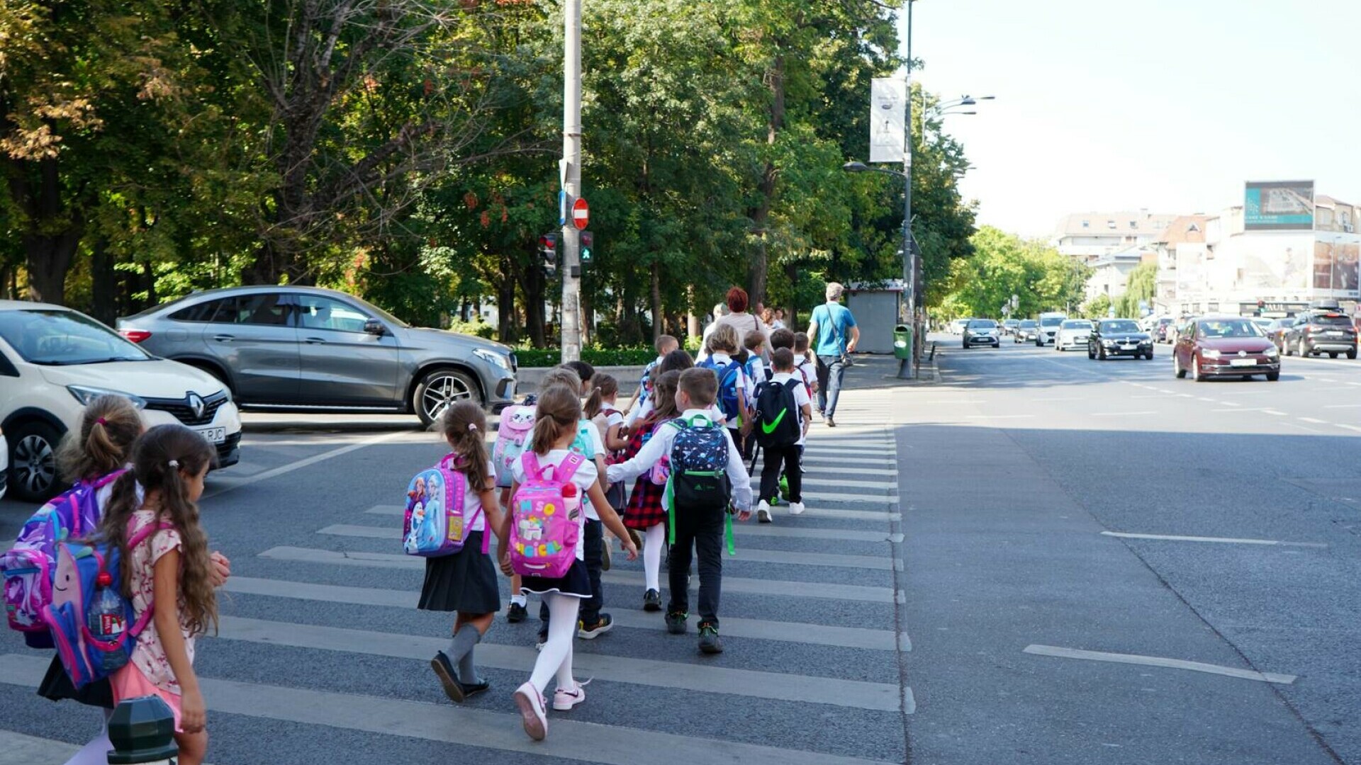 Raport OCDE – Cifrele României legate de școlarizare sunt dezastruoase! Numărul copiilor neînscriși în sistemul de învățământ este dublu față de media europeană