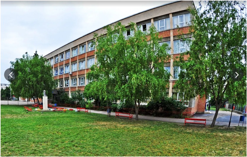 Scandal monstru la o școală din Arad. Părinții și profesorii s-au transformat în „zugravi”: „Facem totul, doar ca cei mici să intre în clase”