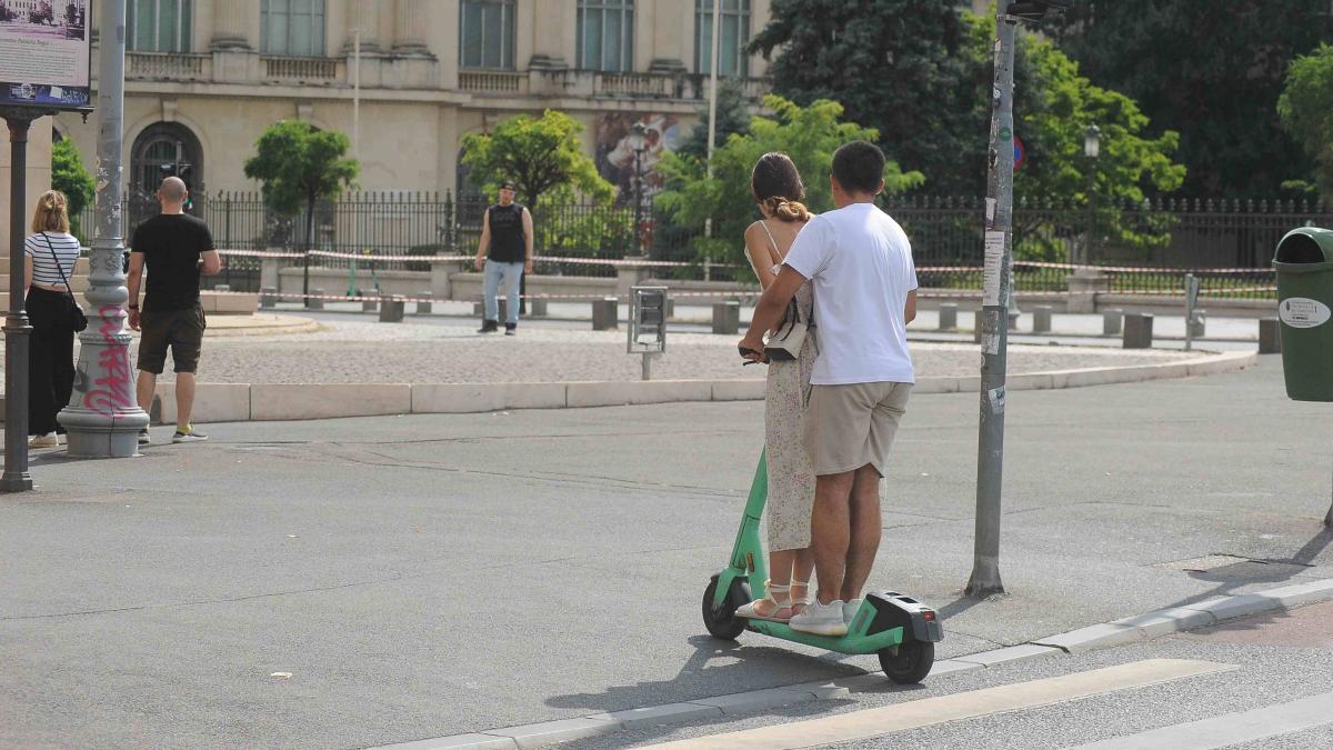 Un alt oraş din România cere interzicea trotinetelor electrice după un acident mortal cu un puşti de 13 ani