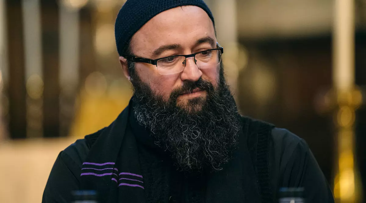 Preotul Visarion Alexa, condamnat definitiv la închisoare cu suspendare pentru agresiune sexuală. Curtea de Apel București a respins apelul ca nefondat