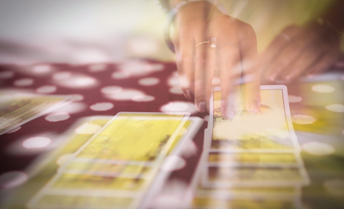 3 ZODII încep un nou CAPITOL de viață la finalul lunii SEPTEMBRIE, conform cărților de TAROT