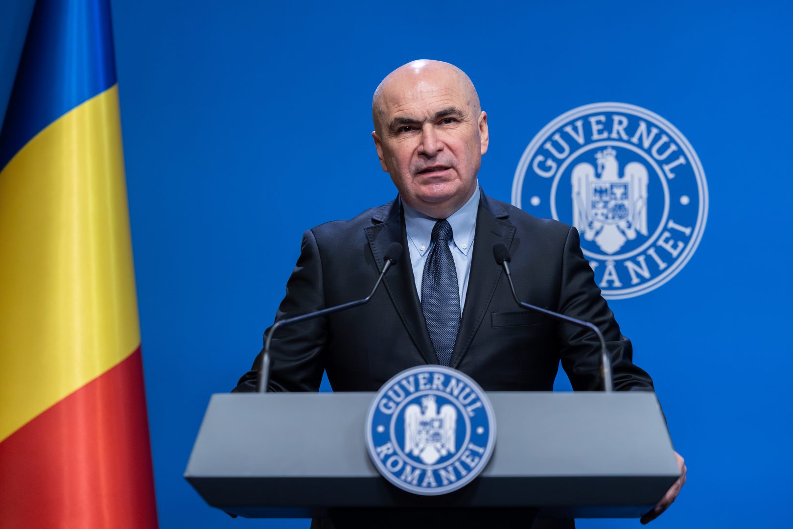 România a evitat retrogradarea la JUNK, dar se află pe ultima treaptă din categoria recomandată investitorilor, potrivit S&P