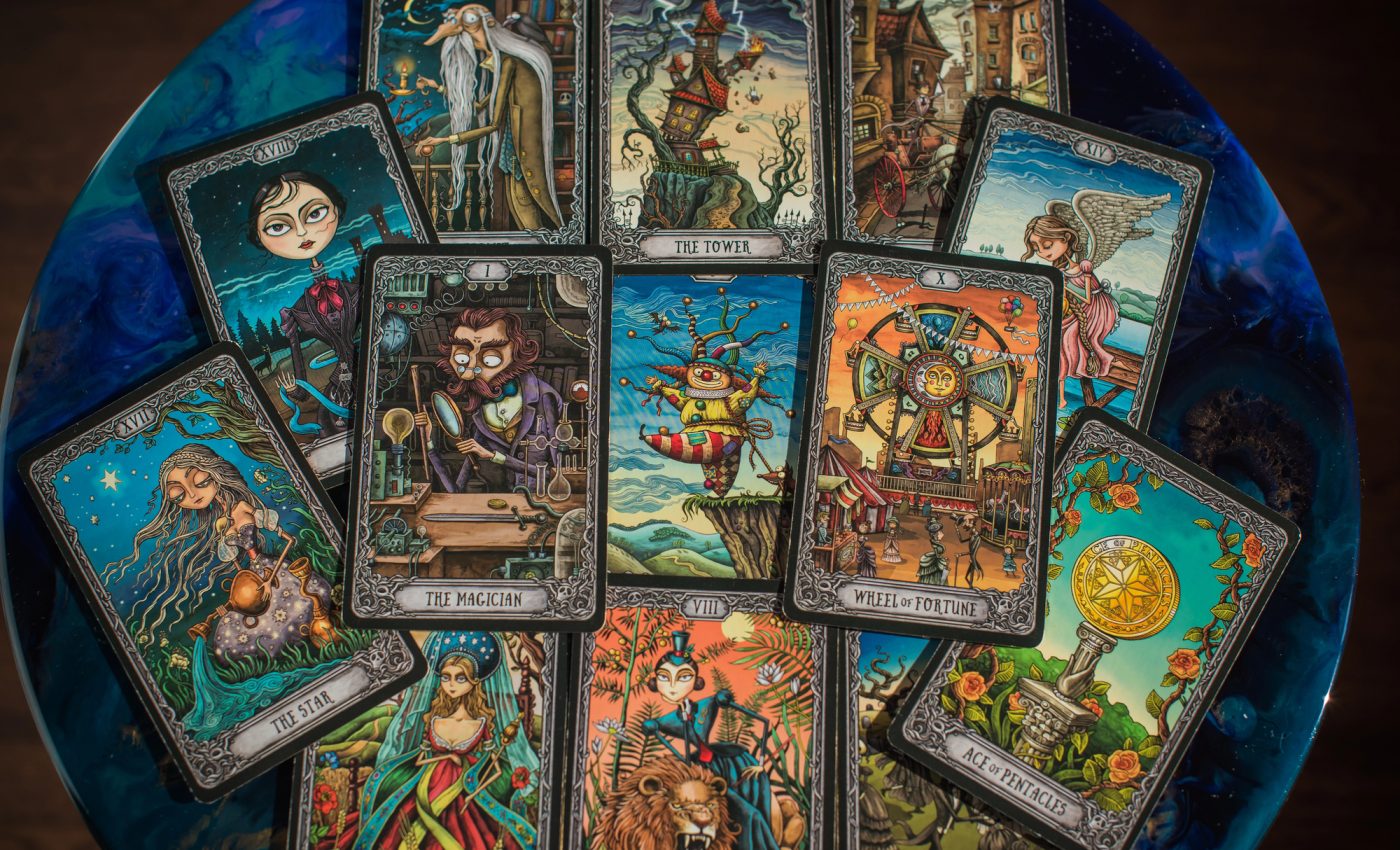 Cum îţi poţi îndeplini VISURILE înainte de sfârşitul anului 2025, conform cărţilor de TAROT