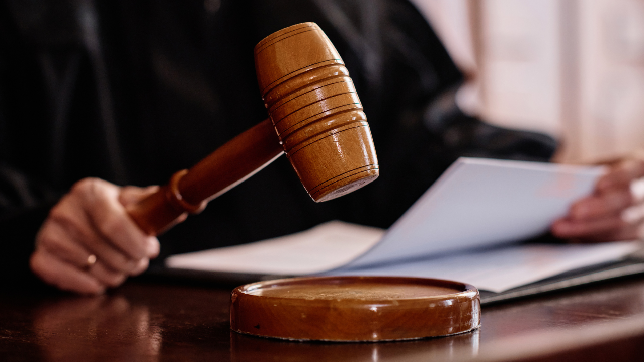 DOCUMENT- Lovitură pentru angajatori! Înalta Curte de Casație și Justiție decide: Concedierea angajaților bolnavi este ilegală