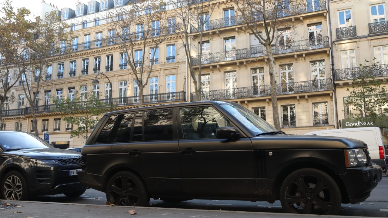 Șoferii de SUV-uri vor trebui să scoată mai mulți bani din buzunar pentru parcări. Un oraș din Marea Britanie, pe punctul de a implementa schimbarea