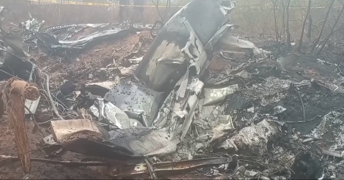 Avion prăbuşit, toţi pasagerii au murit în urma impactului VIDEO