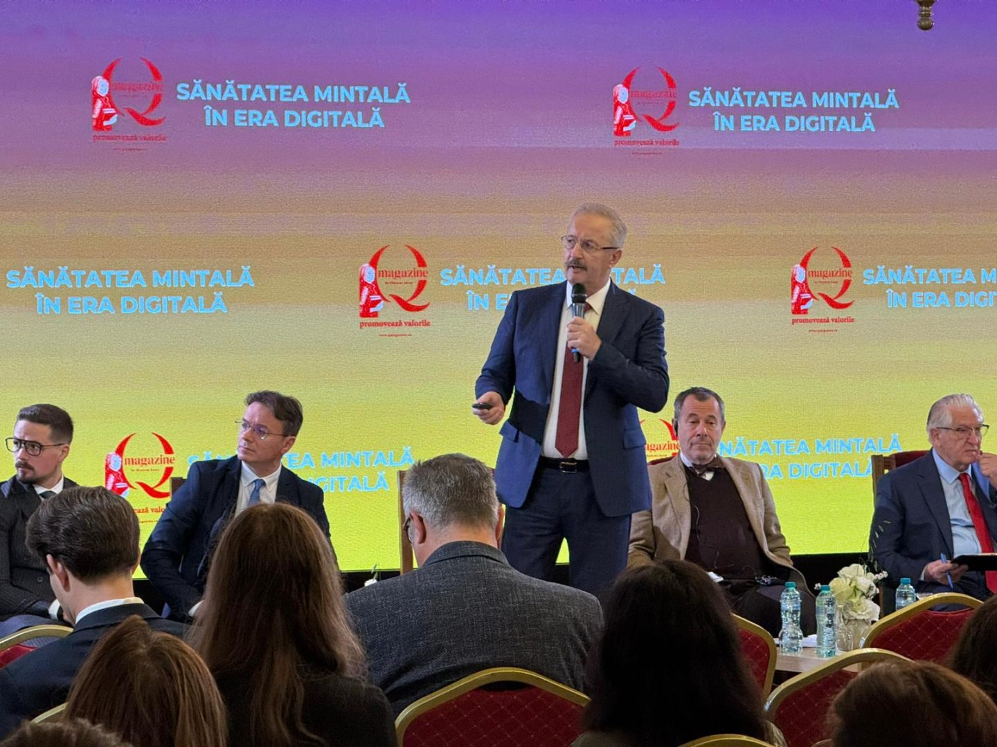 Studiu IRES, la comanda Q Magazine: „Sănătatea mintală în era digitală”. Ce sunt nomofobia, cybercondria, doomscrolling-ul sau anhedonia, afecţiunele de care nu ştim, dar pe care le avem cu toţii